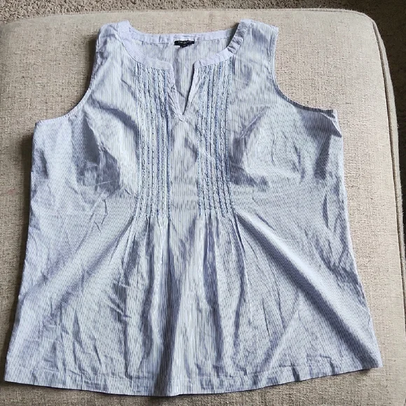 Talbots Blue Sleeveless Pleated Blouse with Bib Collar - Picture 1 of 8